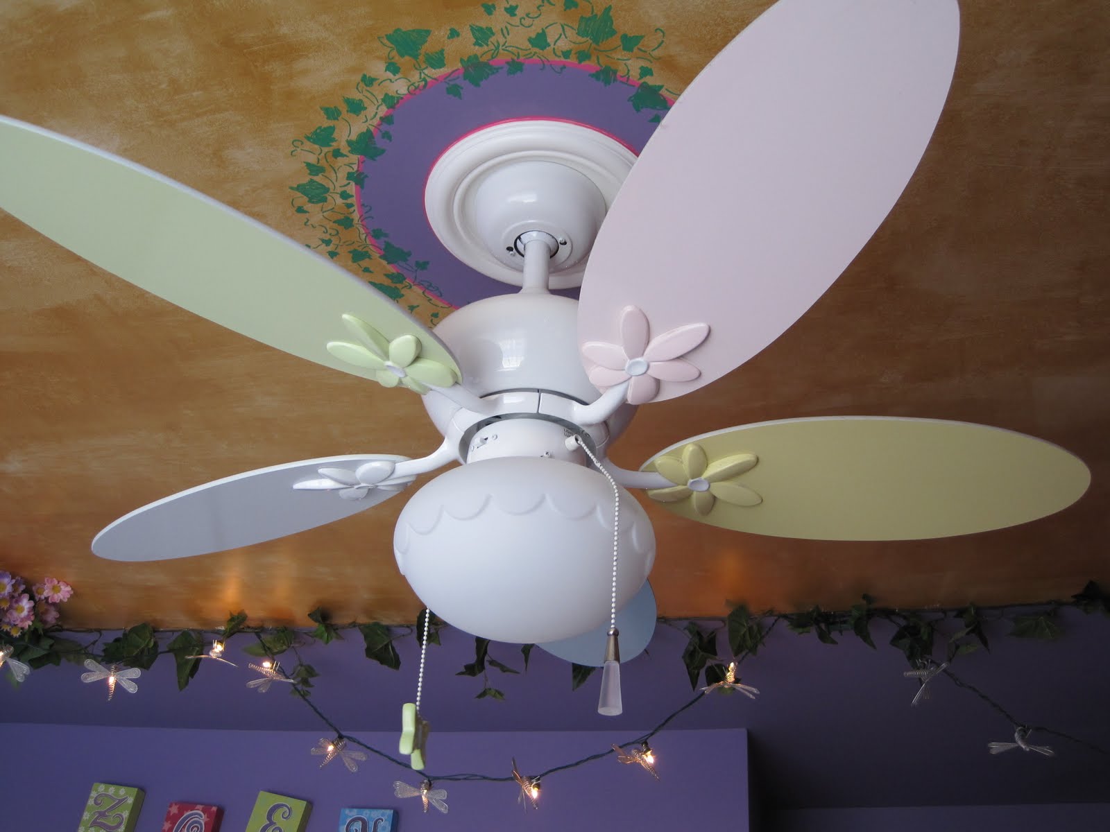 Full Size of Amazing Chandelier Ceiling Fan Modern Design Shades With Crystals Chords Piano Version Tree Silver Lake Lamp Set Of Lighting Girls Light Kit Home Depot Lowes Retractable Blades White Remote