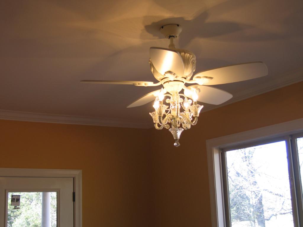 Full Size of Luxury Crystal Chandelier Ceiling Fan Combo Modern Shades Lowes Lamp Home Depot Chords Uke Earrings Silver Rose Lighting Light Kits Kit Retractable Blades White With Remote