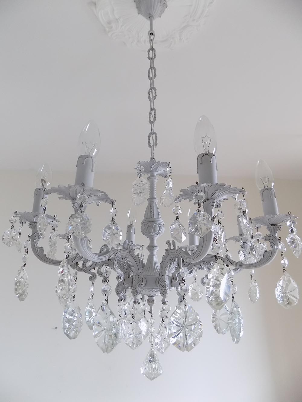 Full Size of Lightey Vintage Glass Crystal Chandelier Lorella Dia And White Shades Black Wallpaper Pearl Earrings Lamp Lighting Grey Mini Light Shade Linen Chateau 3