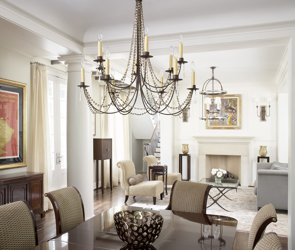 Full Size of Pictures Of Chandeliers Family Room Rustic With Antler Chandelier Lamp Shades Home Depot Ceiling Fan Retractable Bladesings Lighting Modern Bar At Cosmo Flower Drink Happy Hour Barn Antiques Market Kit